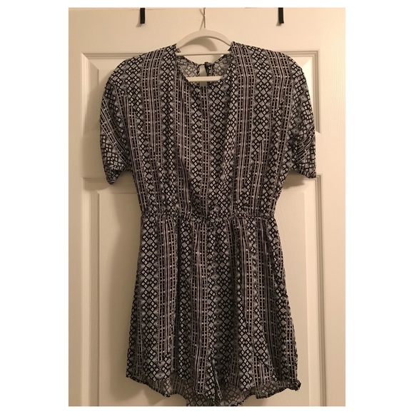 BCBGeneration Black & White Shorts Romper - Picture 3 of 5